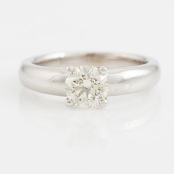 Brilliant cut diamond solitaire ring.