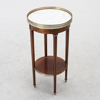 Sidobord,  Louis XVI-stil, omkring år 1900.