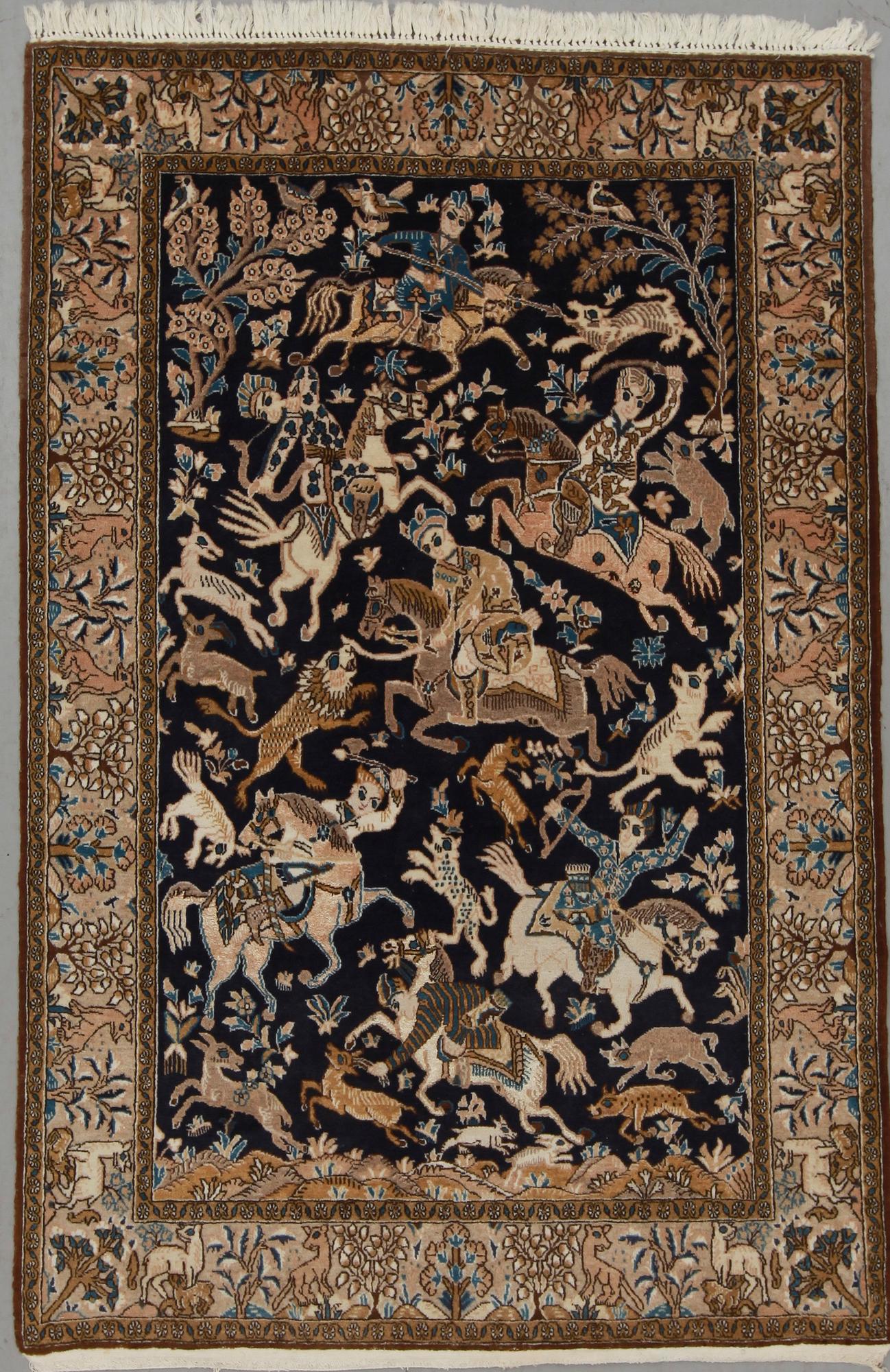 MATTA. Old Ghom, figural, med silkesinslag, ca 207x135.
