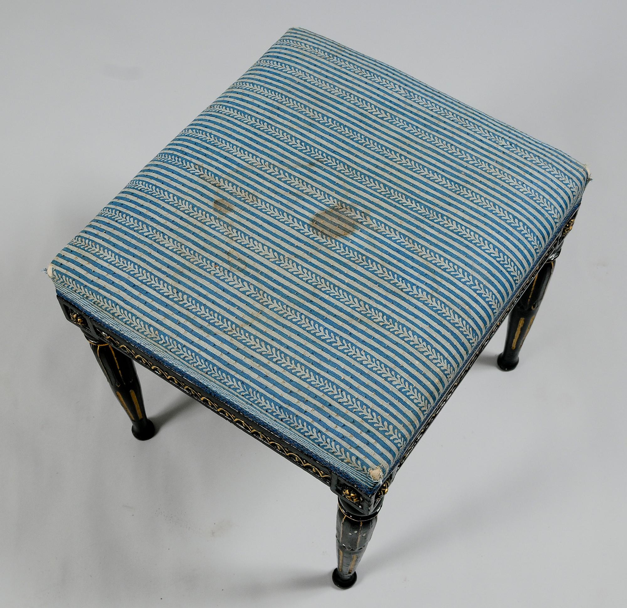 TABURETT, gustaviansk, av Erik Öhrmark (mästare i Stockholm 1777-1814).