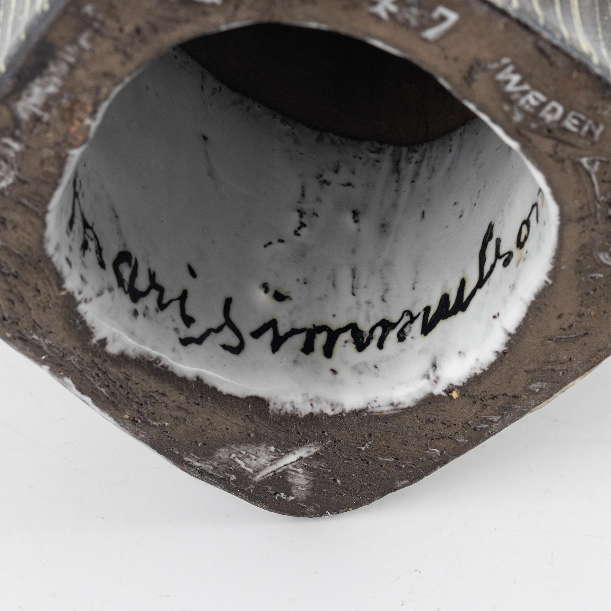 Mari Simmulson, figurin, Upsala-Ekeby.