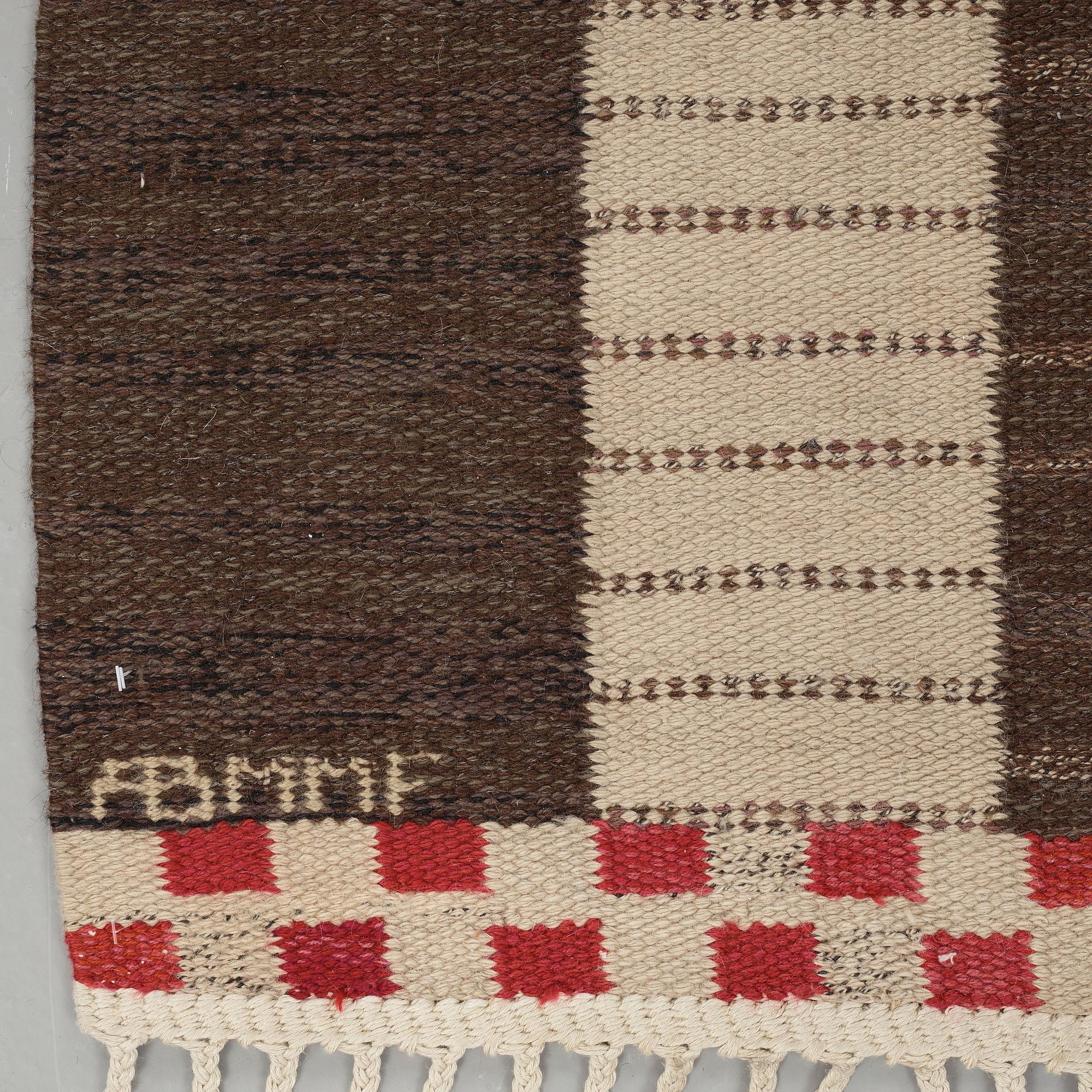Marianne Richter, MATTA, "Korsvirke, Plommon med rött", rölakan, ca 240,5 x 167 cm, signerad AB MMF MR.