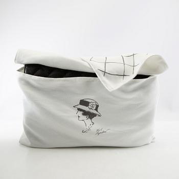 Chanel, bag, "Maxi Sac Classique", 2022.