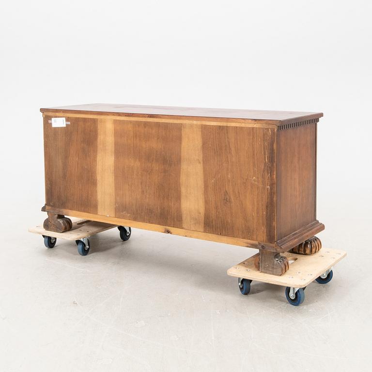 Sideboard Swedish Grace Svenska Möbelfabrikerna i Bodafors, 1920-30-tal.