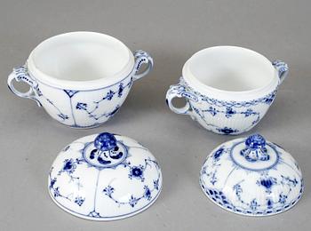 SOCKERSKÅLAR, ett par. "Musselmalet", Royal Copenhagen.