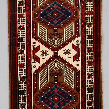 MATTA, Hamadan, ca 313 x 74 cm.
