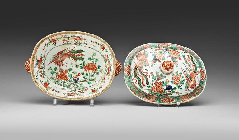 A pair of famille verte tureens with covers, Qing dynasty, Kangxi (1662-1722).