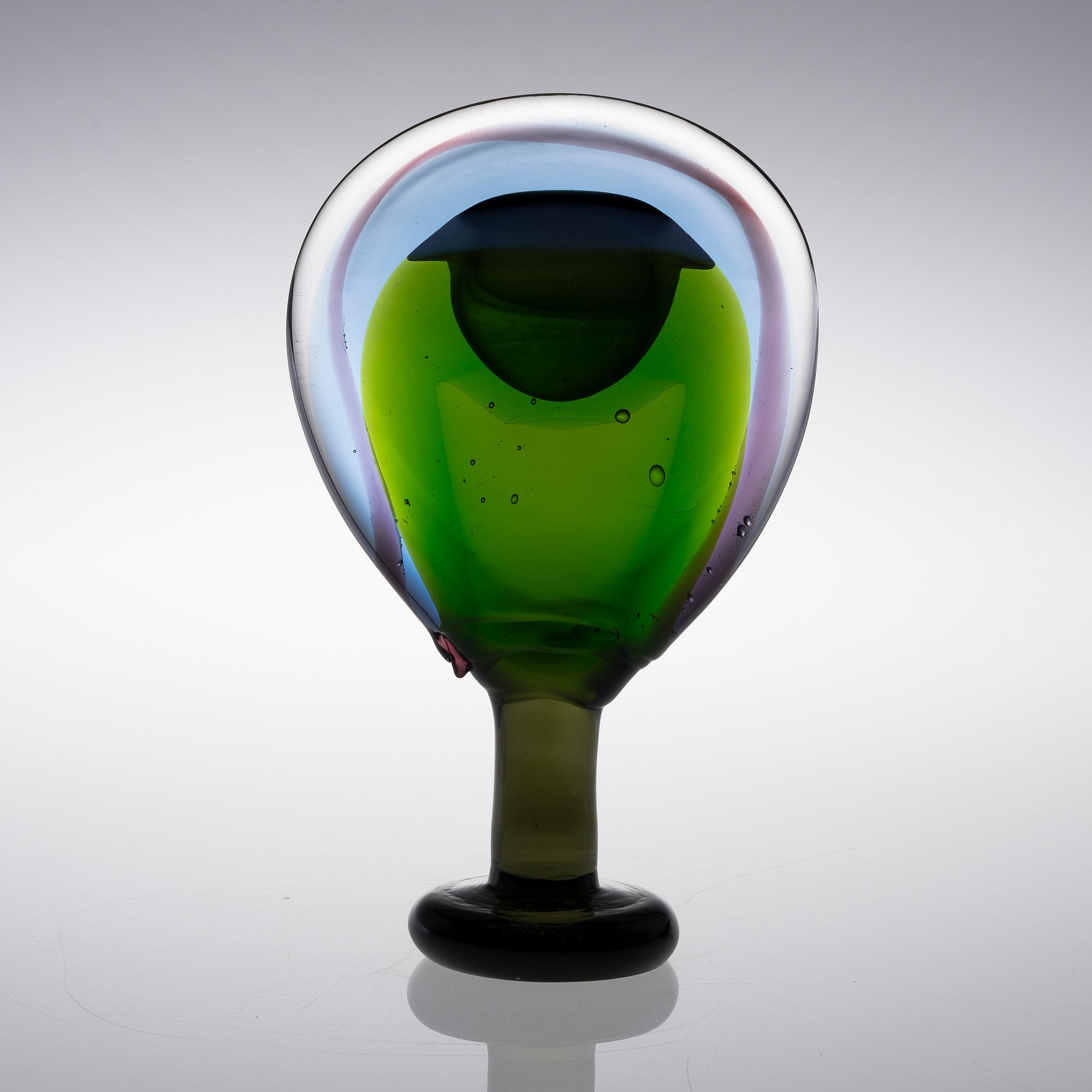 OIVA TOIKKA, A GLASS SCULPTURE. Lollipop. Signed Oiva Toikka, Nuutajärvi Notsjö. Late 1960s.