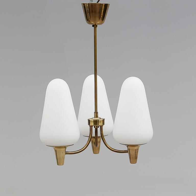TAKLAMPA, 1900-talets första hälft. Höjd 55 cm.