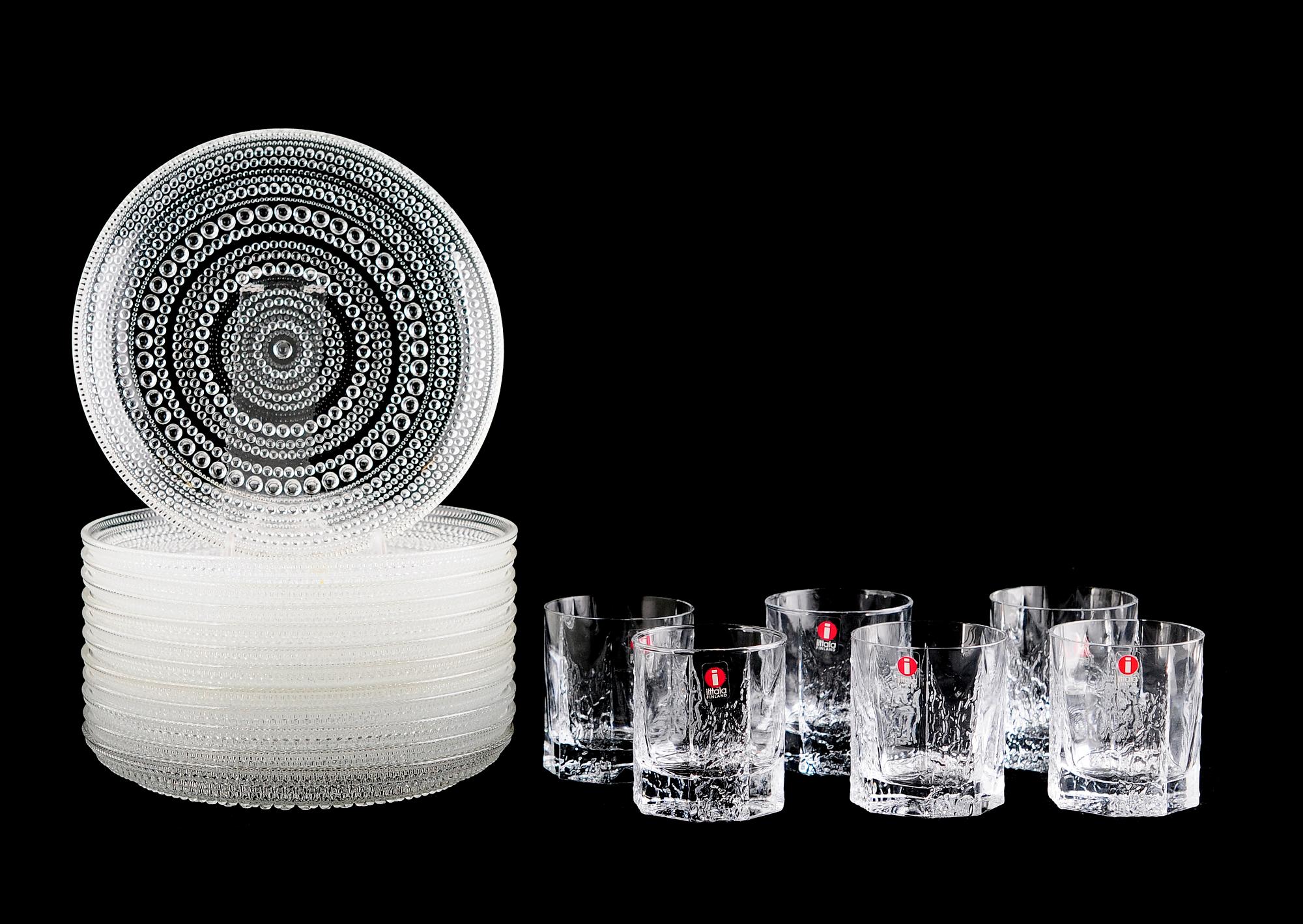 ASSIETTER, 12 st, Kastehelmi, Oivo Toikka, Arabia samt WHISKYGLAS, 6 st, Iittala.
