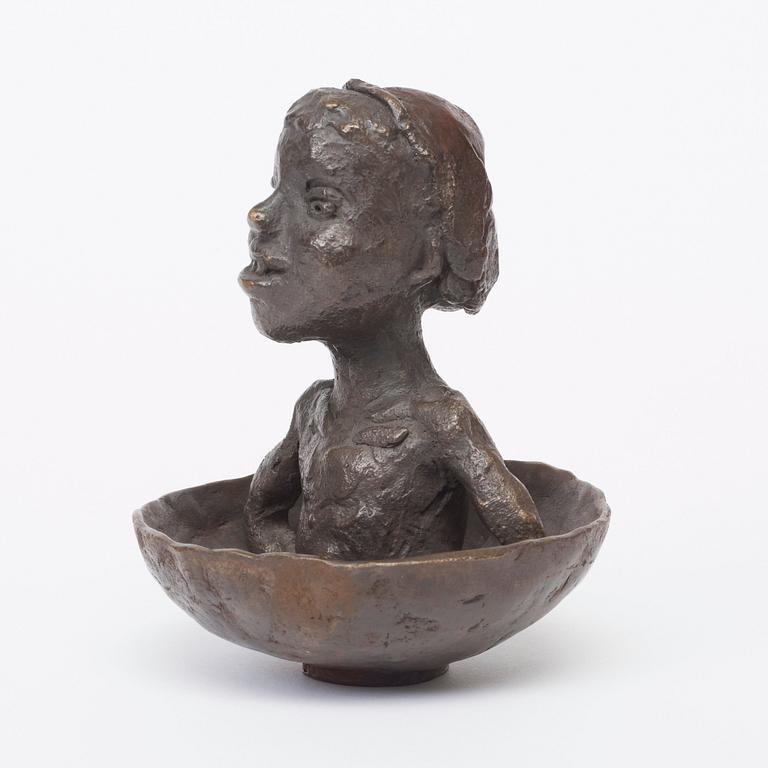 Lena Cronqvist, "Flicka i skål IV" (Girl in bowl IV).