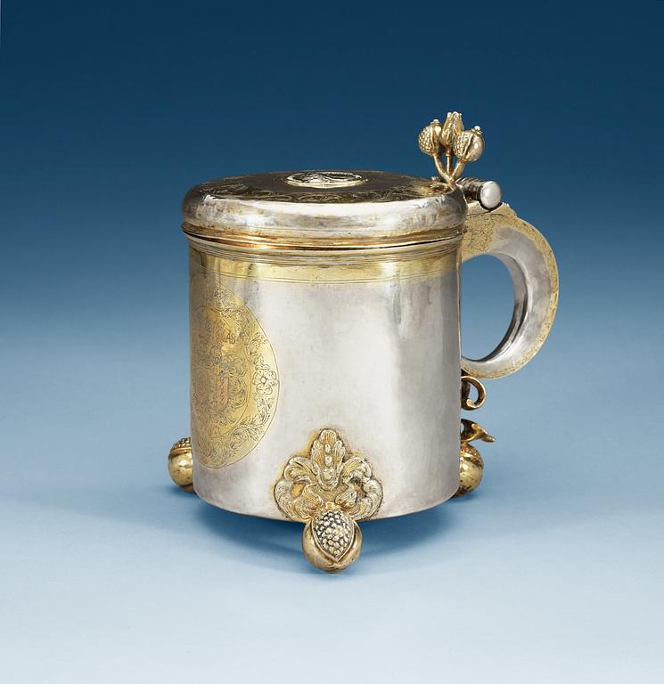 A Baltic 17th century parcel-gilt tankard, makers mark of Andreas Brackfeldt, Riga (1661-1697).