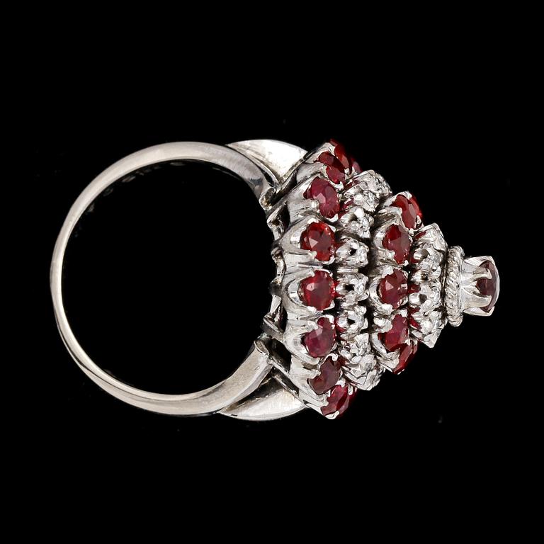 RING, rubies and eight cut diamonds, tot. 0.25 cts.