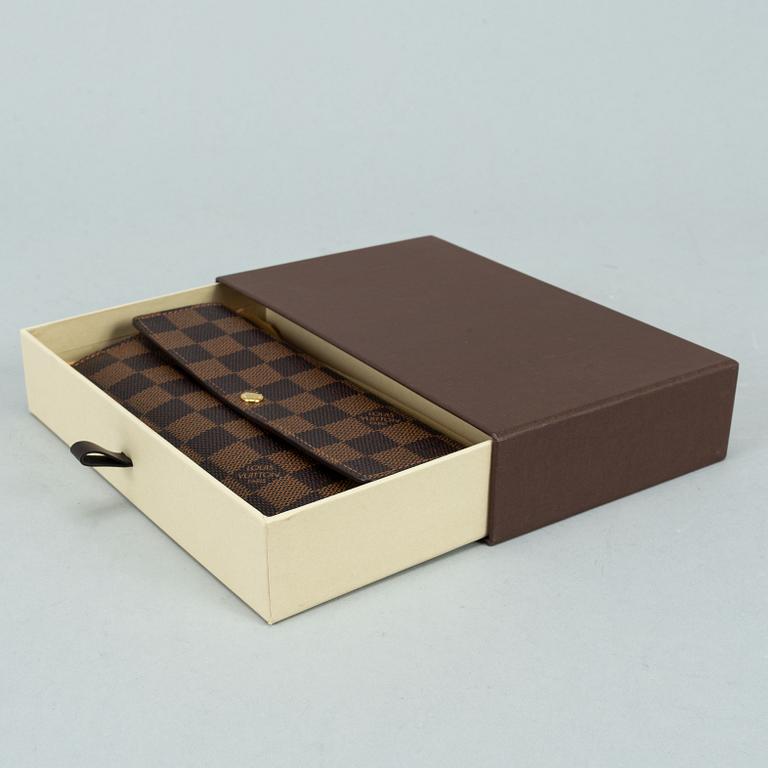 LOUIS VUITTON, a Damier Ebene 'Sarah Wallet'.