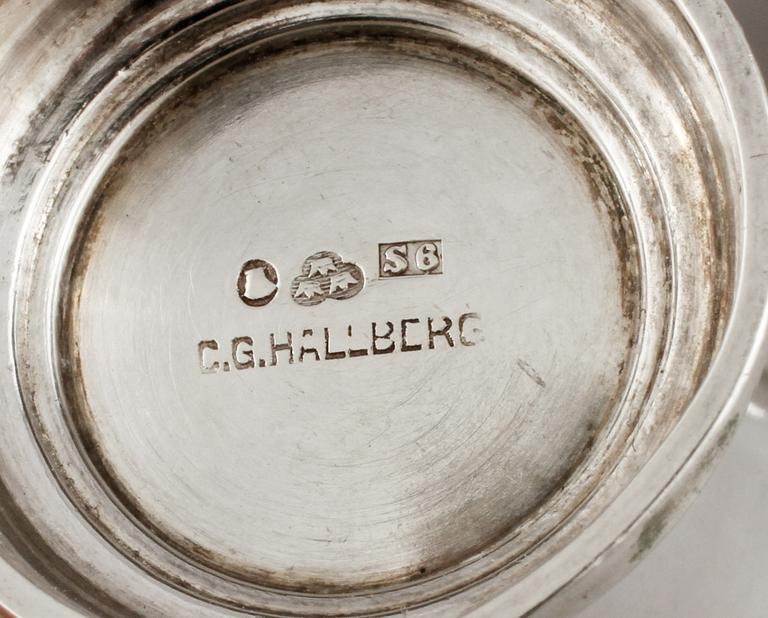 SUPKOPPAR, 9 st, silver, C G Hallberg, Stockholm, 1896. Vikt 100 g.