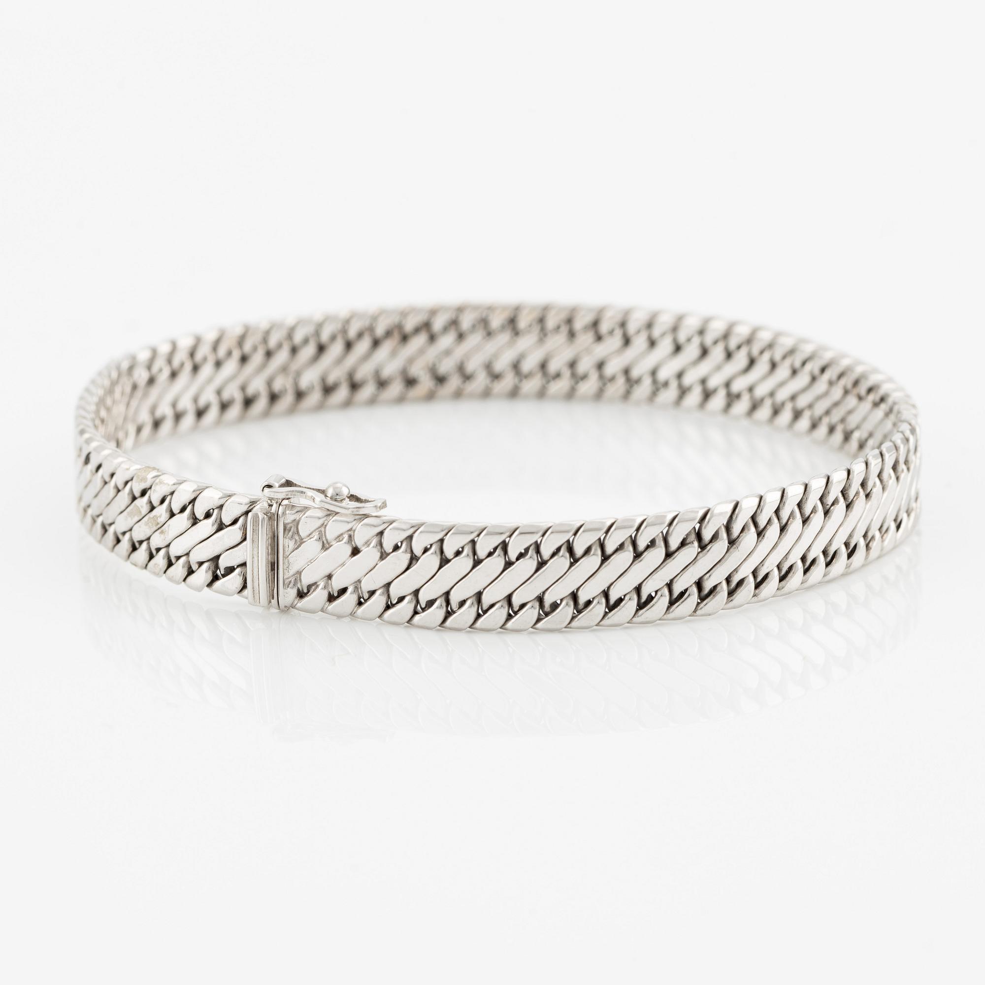 Bracelet 18K white gold.