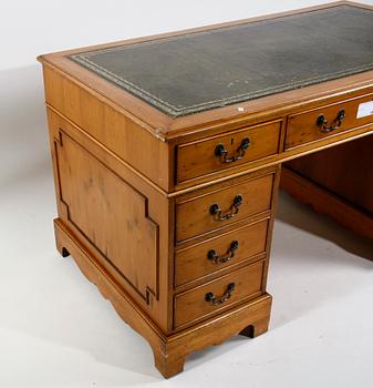 SKRIVBORD, engelsk stil.