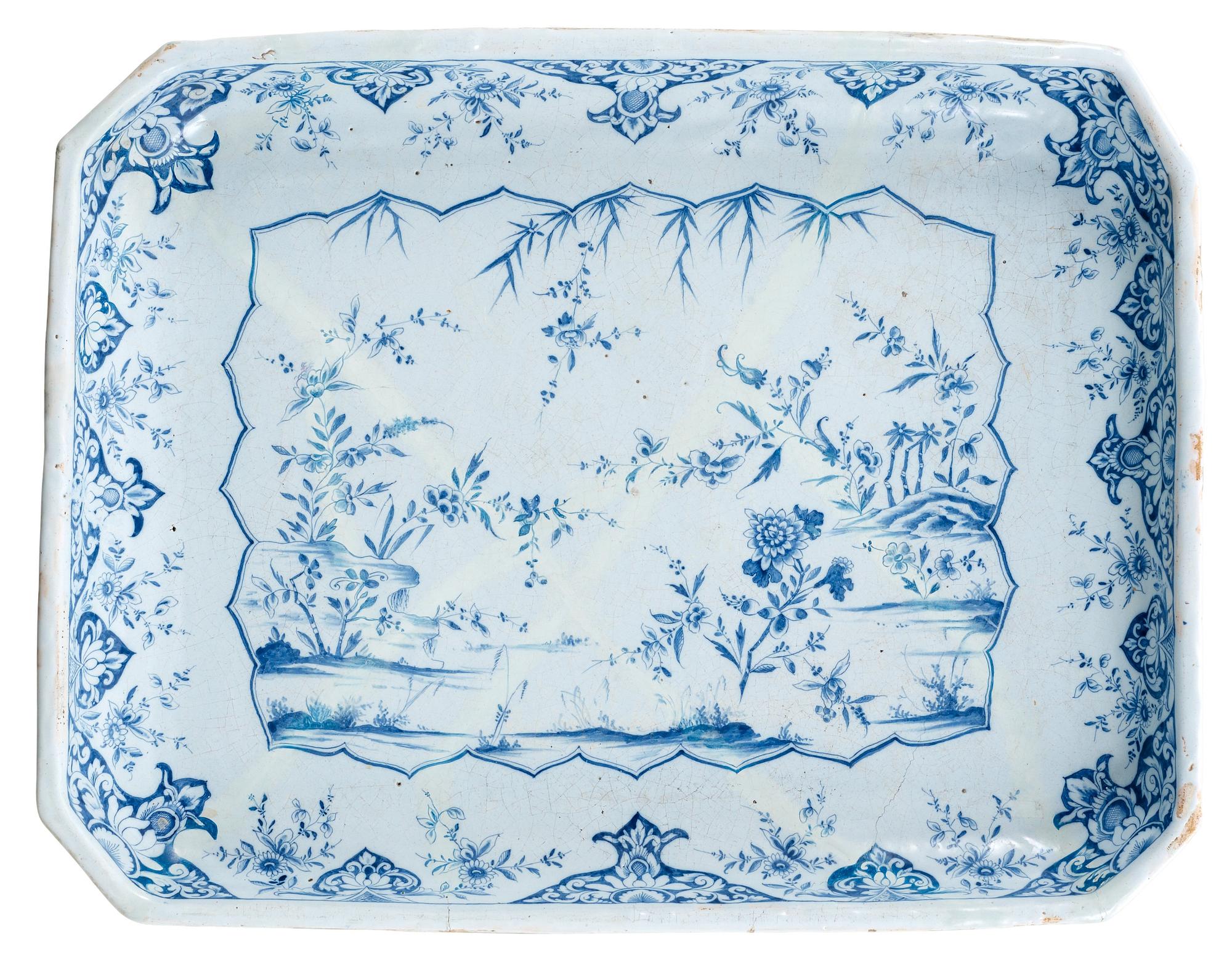 TEBORD med fajansbricka från Rörstrand 1745.