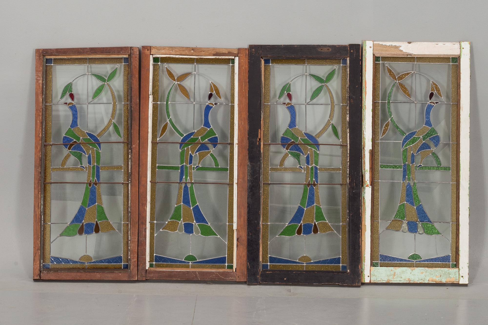 FÖNSTER, 4 st. Jugend 1900-talets första hälft.