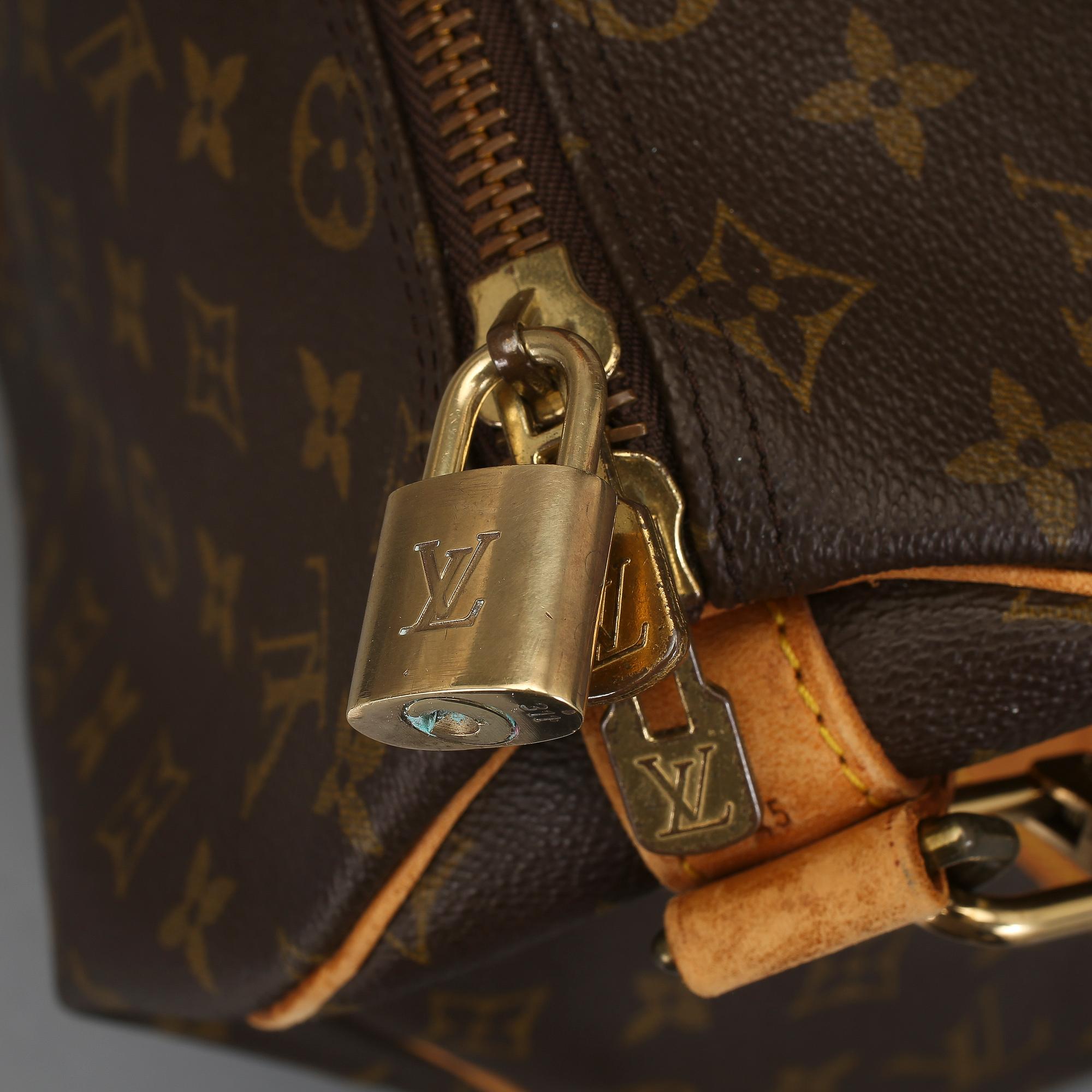 WEEKENDBAG, "Keepall Bandouliere 45", Louis Vuitton.