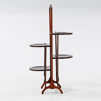 A 20th century cakestand.