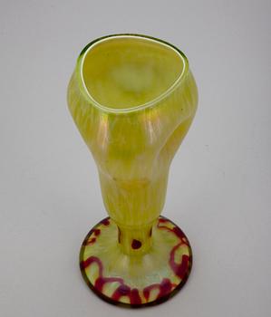 VAS, glas, Lötz-stil, 1900-tal.