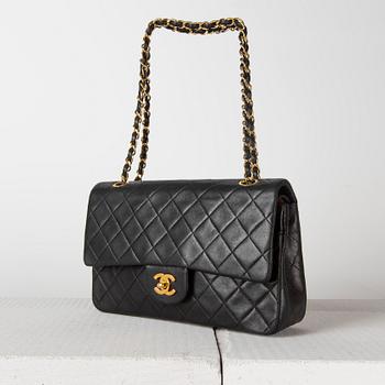 VÄSKA, "Double flapbag" Chanel.