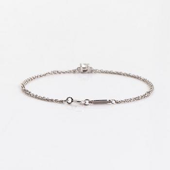 Tiffany & Co, rannekoru, platinaa ja briljanttihiottu timantti.