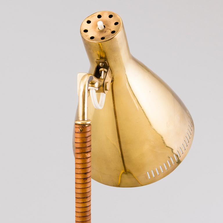 PAAVO TYNELL, bordslampa, modell 9224, Idman, 1900-talets mitt.