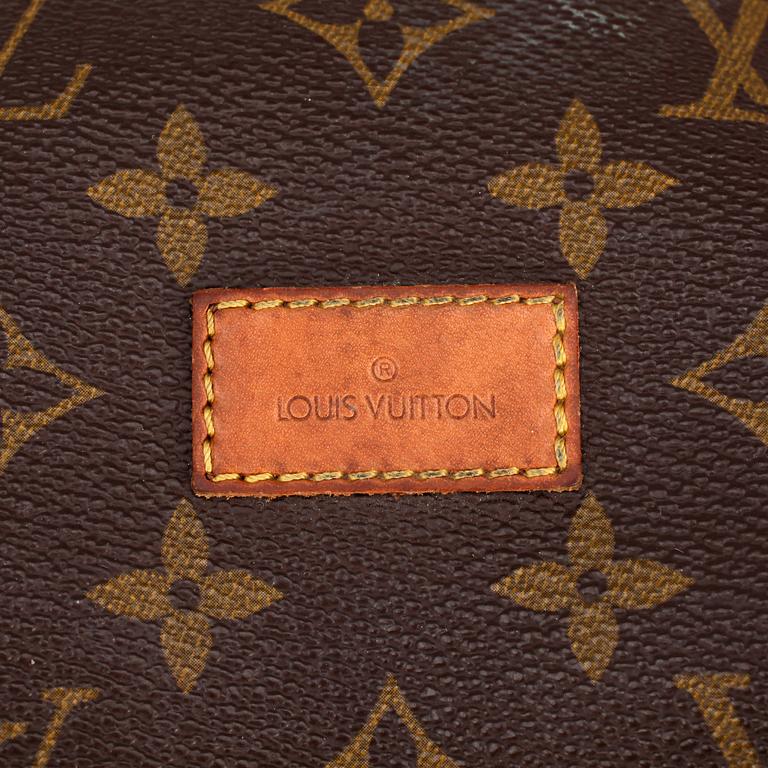 LOUIS VUITTON, a monogram canvas shoulder bag, "Saumur".