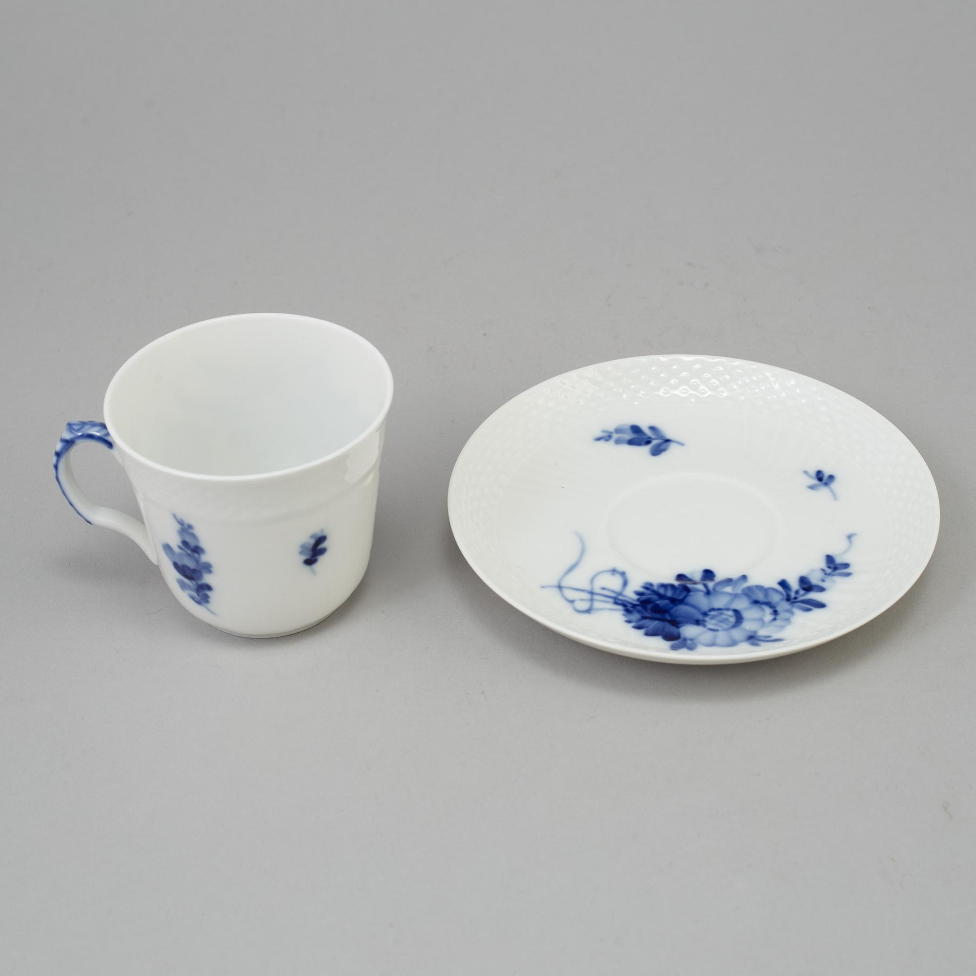 ROYAL COPENHAGEN, a 28 piece "Blå blomst" porcelain coffee service, Denmark.