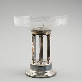 BORDSUPPSATS, nysilver samt glas, tidigt 1900-tal.