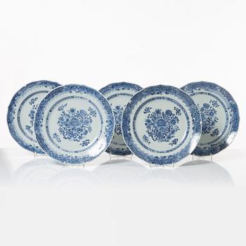 15 porcelain plates, China, Qing dynasty, Qianlong 1736-95.
