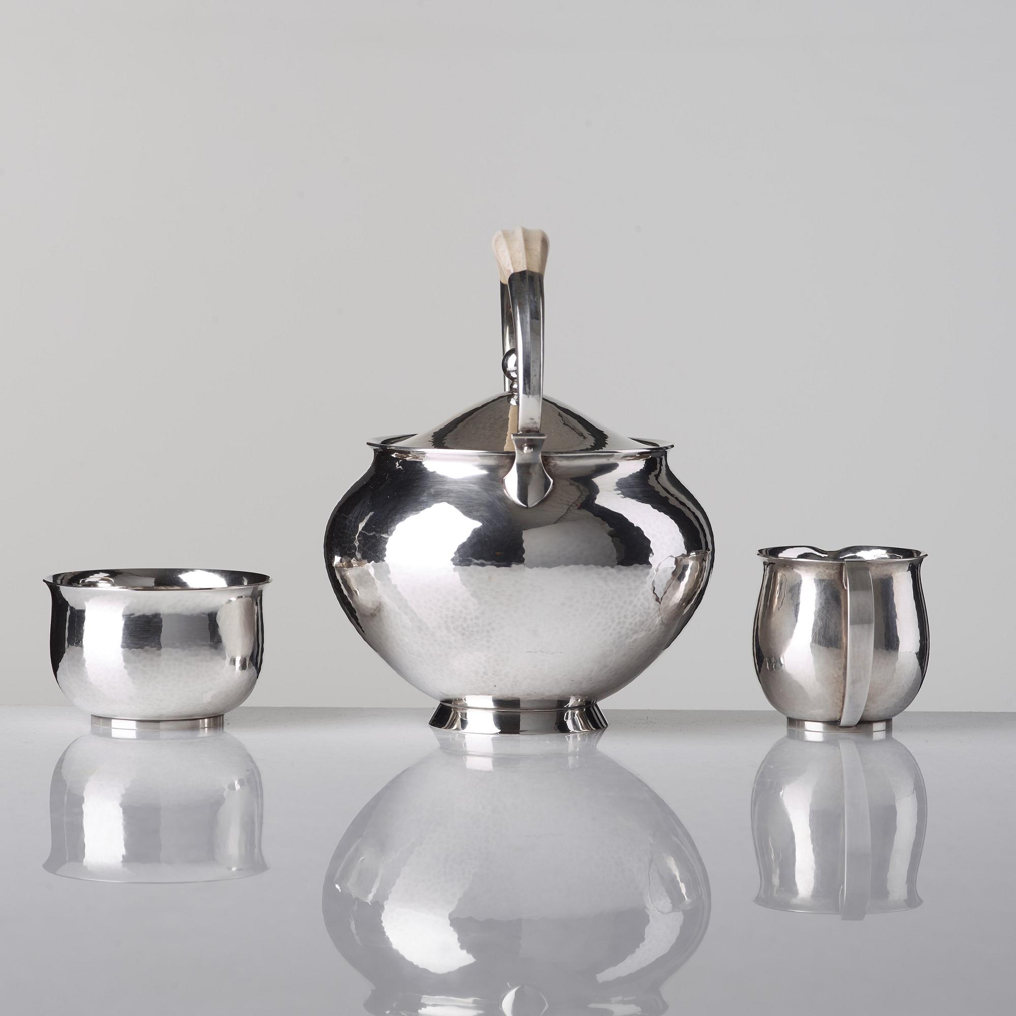 Harald Nielsen, teservis, tre delar, för Georg Jensen, Köpenhamn 1945-77, sterling.