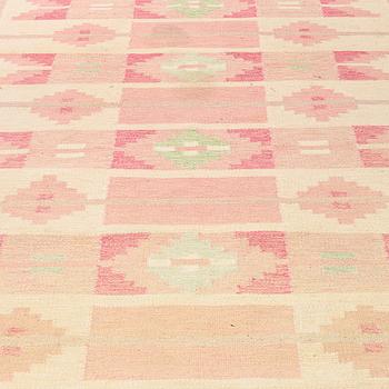 Ingegerd Silow, a carpet, "Skarup", flat weave, ca 292,5 x 197 cm, signed IS.