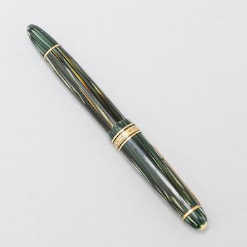 A mid 20th century "Masterpiece M 144G" Montblanc fountain pen.