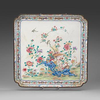 1514. An enamel on copper tray, Qing dynasty, Qianlong (1736-95).