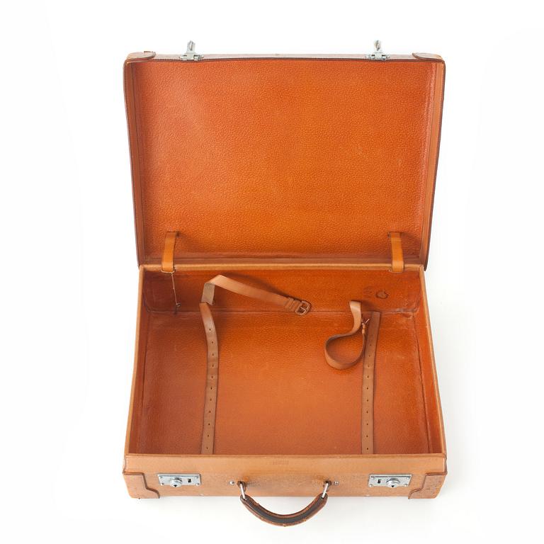 PALMGRENS, a leather suitcase.