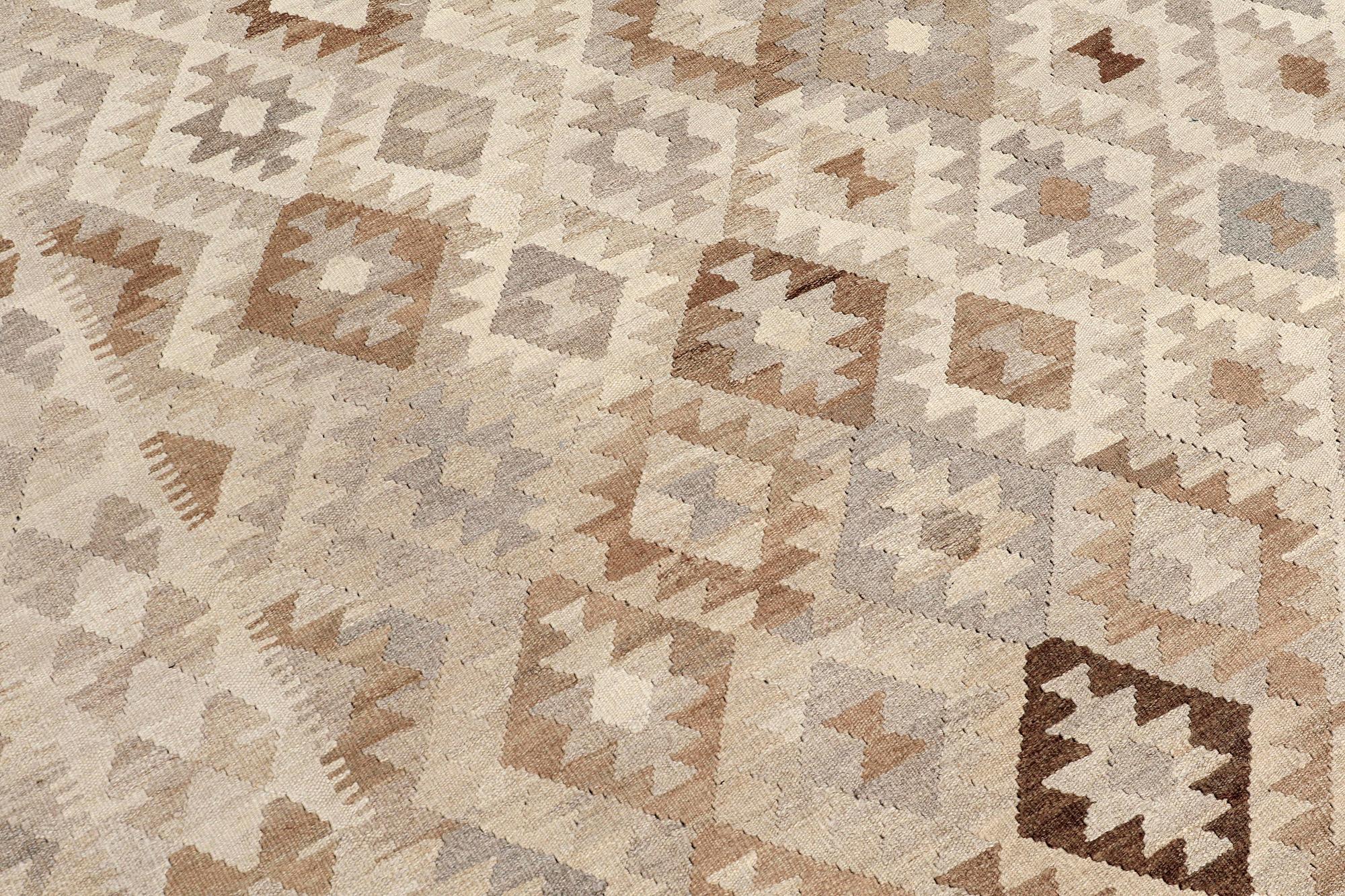 MATTA, Kelim, ca 256 x 207 cm.