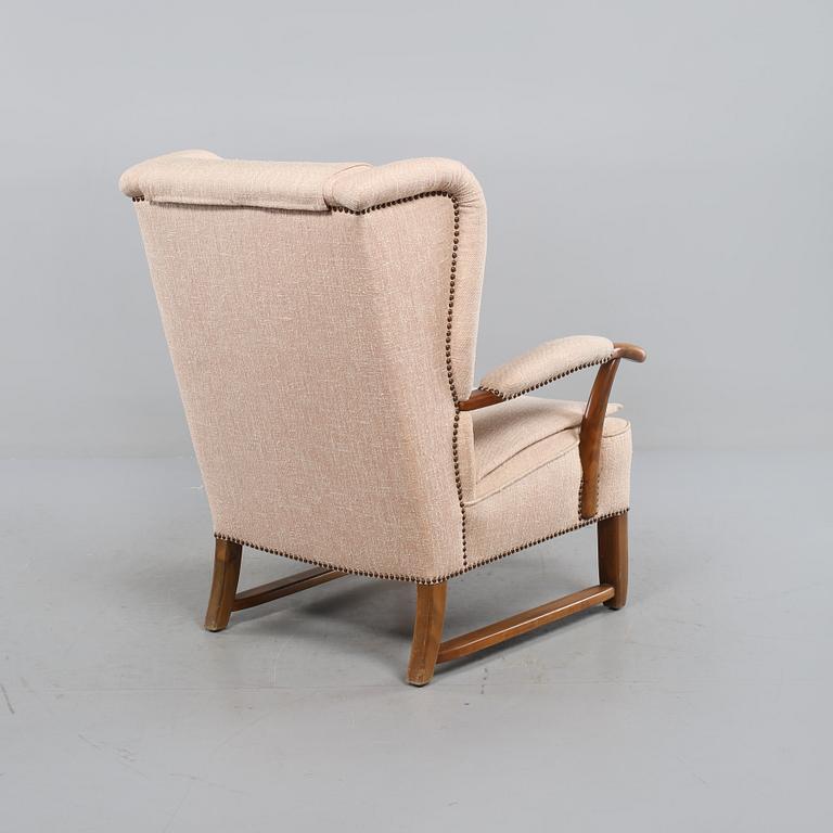 ÖRONLAPPSFÅTÖLJ, 1900-talets andra hälft.