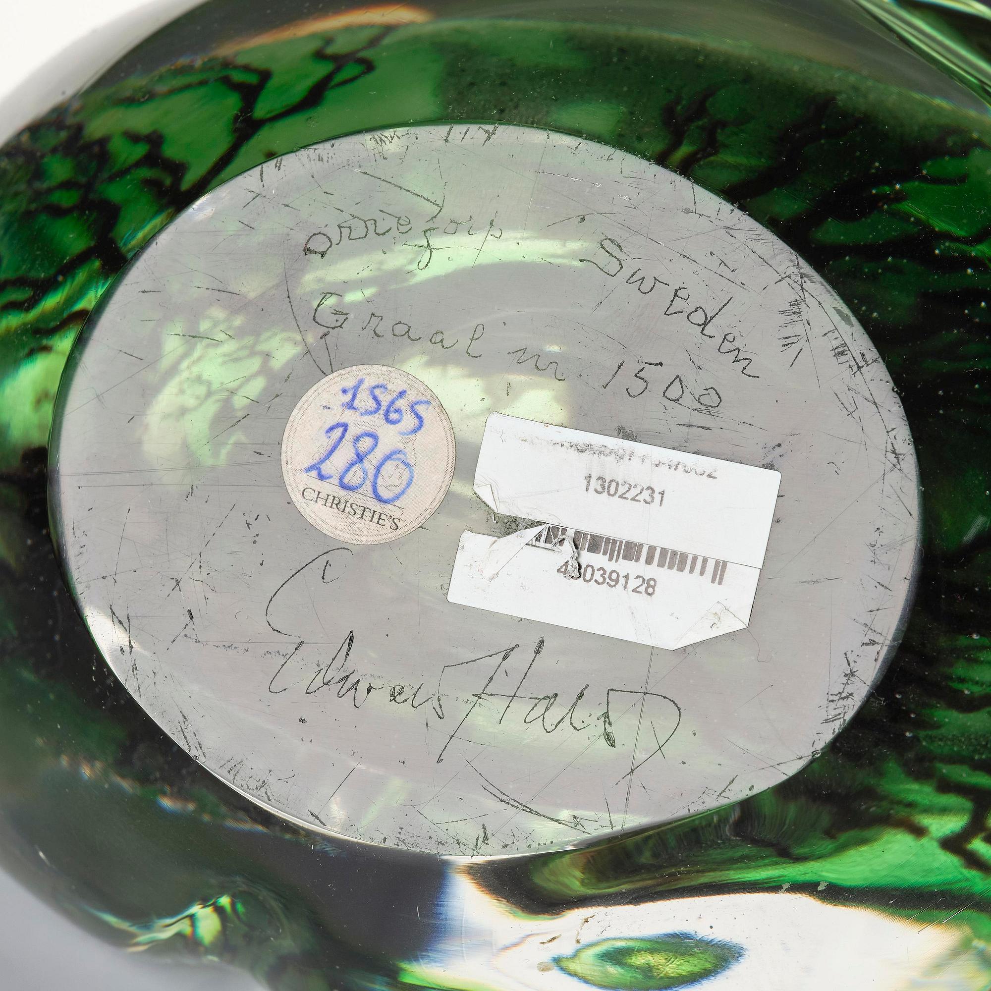 Edward Hald, a fish graal glass object, Orrefors 1944, no 1500.