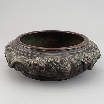 A large bronze censer, China, early 20th Century.