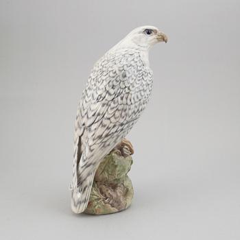 Royal Copenhagen porcelain firgurine 1661 RC Icelandic Falcon by Peter Herold, 1969-74.