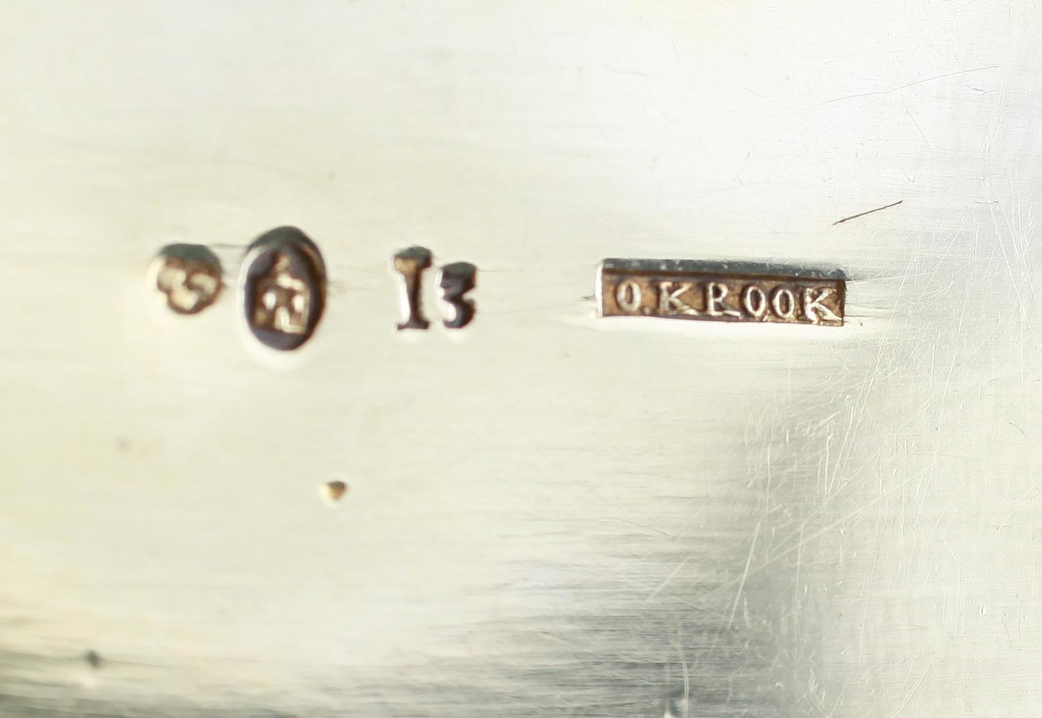 SNUSDOSA, silver, Otto Magnus Krook, Nyköping 1815. Vikt ca 105 gram.