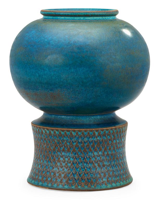 A Stig Lindberg stoneware vase, Gustavsberg studio 1963.