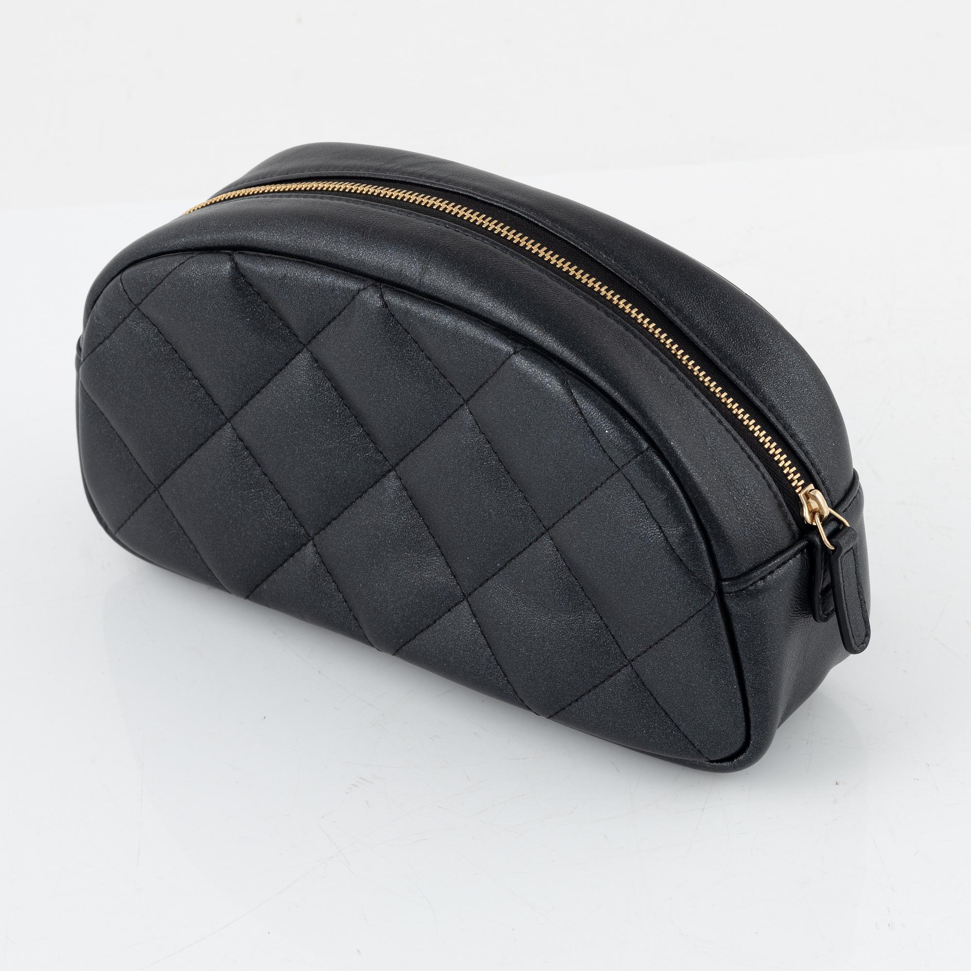 Chanel toiletry bag 2019. Bukowskis