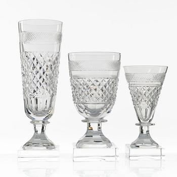 Elis Bergh, glasservis, 48 delar, "Kent", Kosta, 1900-talets andra hälft.