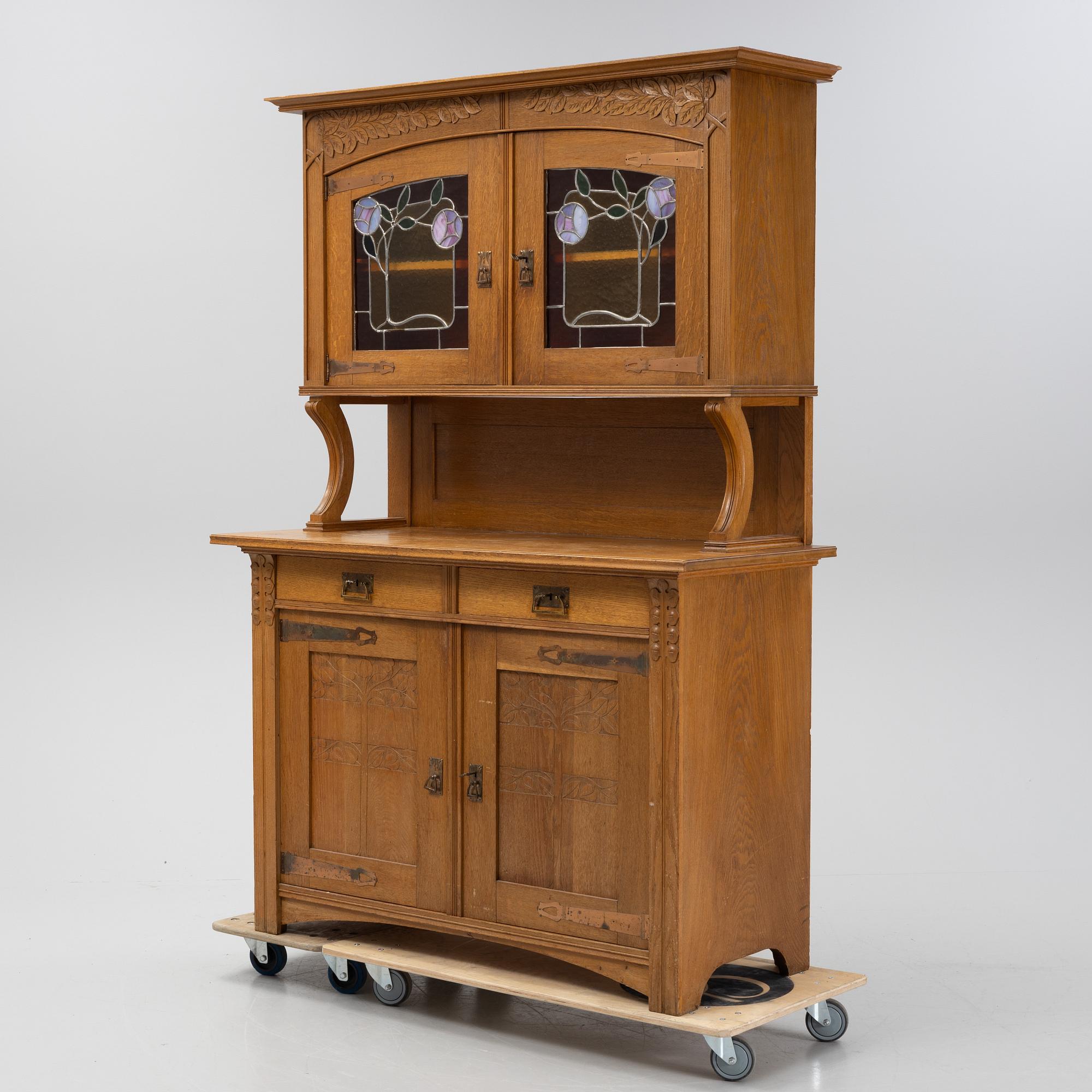 Skåp, Jugend, tidigt 1900-tal.