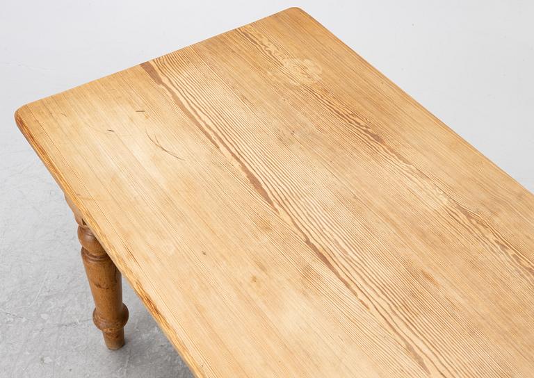 Dining table, late 19th century.