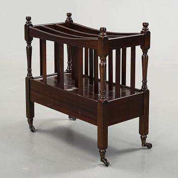 TIDNINGSSTÄLL, England, 1900-tal.